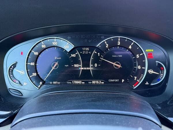 2017 BMW 540 — Miniatură 19