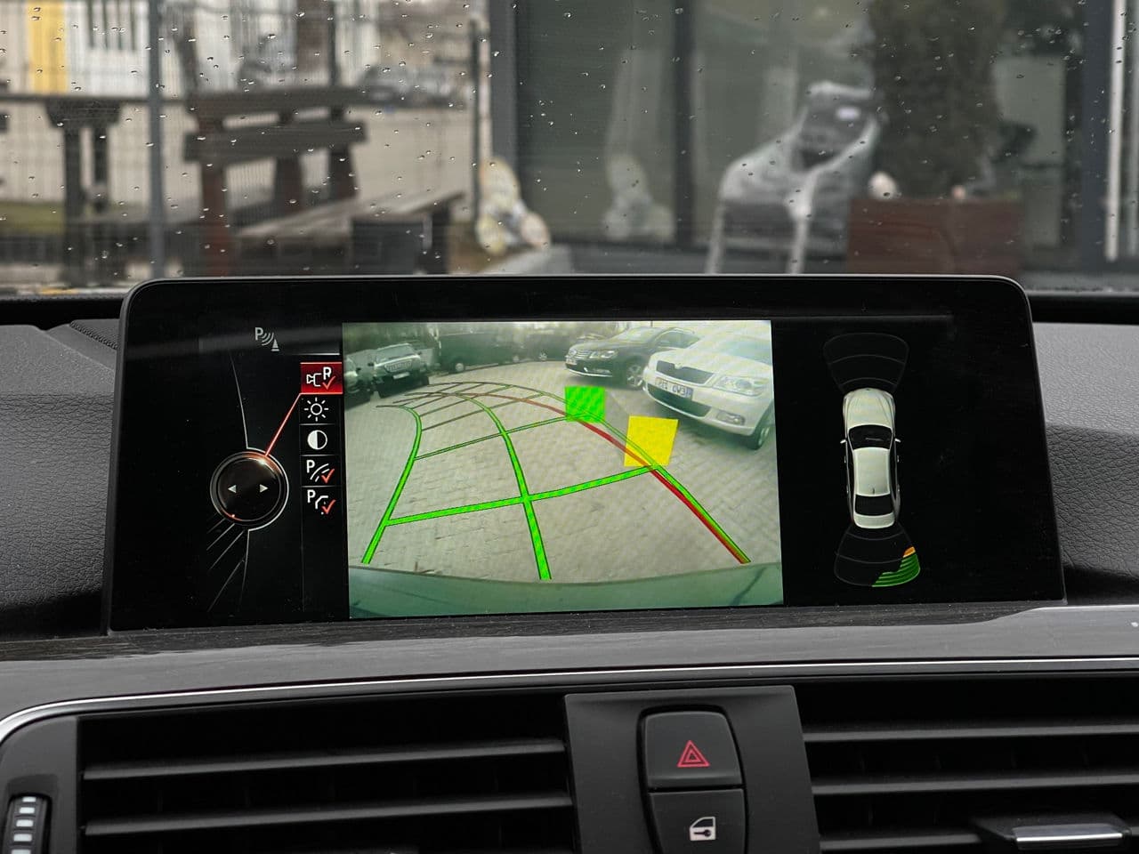 BMW 330E 2015 — Миниатюра 13
