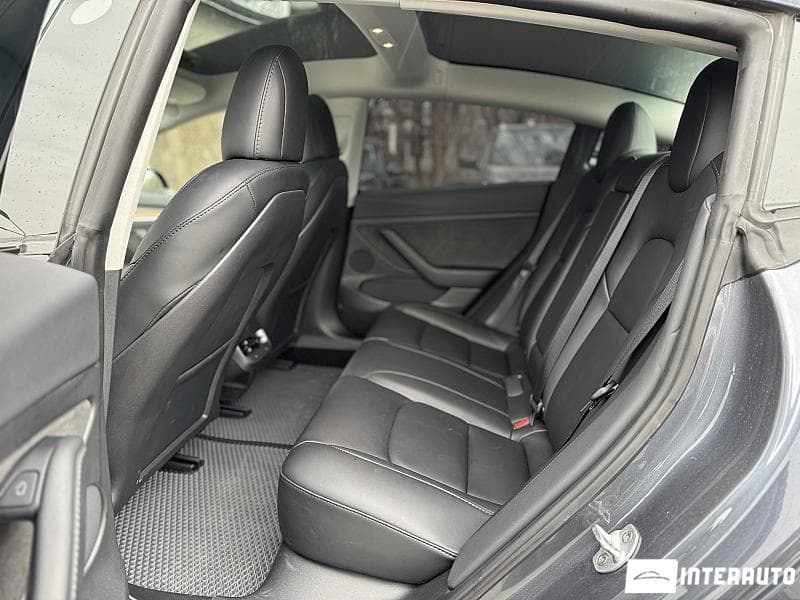 Tesla Model 3 2023 — Миниатюра 15