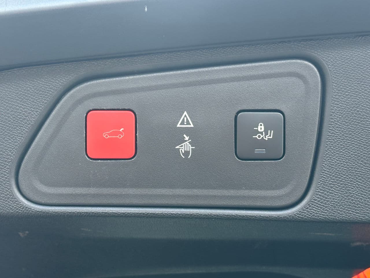 Peugeot 3008 2018 — Миниатюра 20