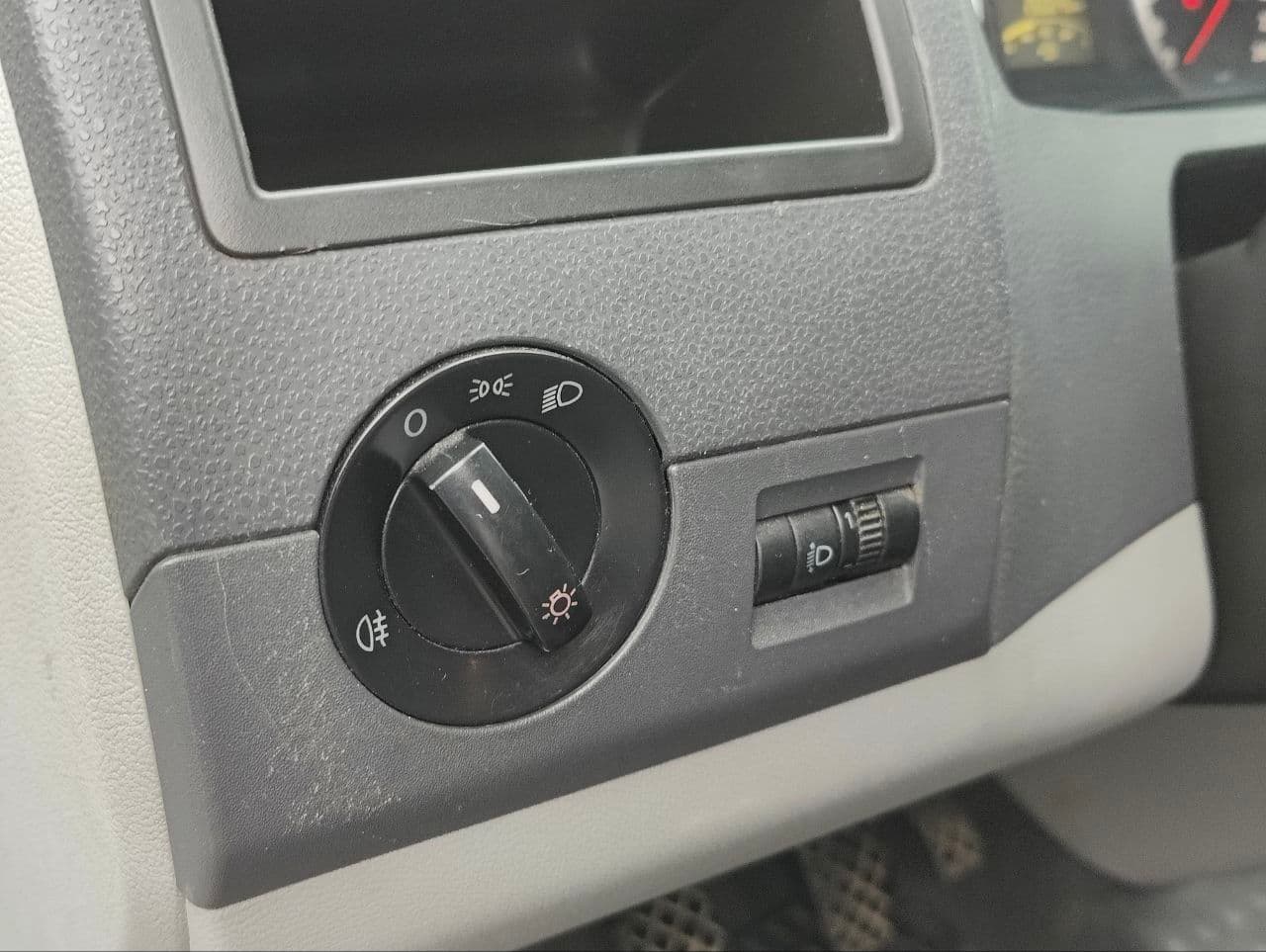 Volkswagen Transporter 2010 — Миниатюра 14