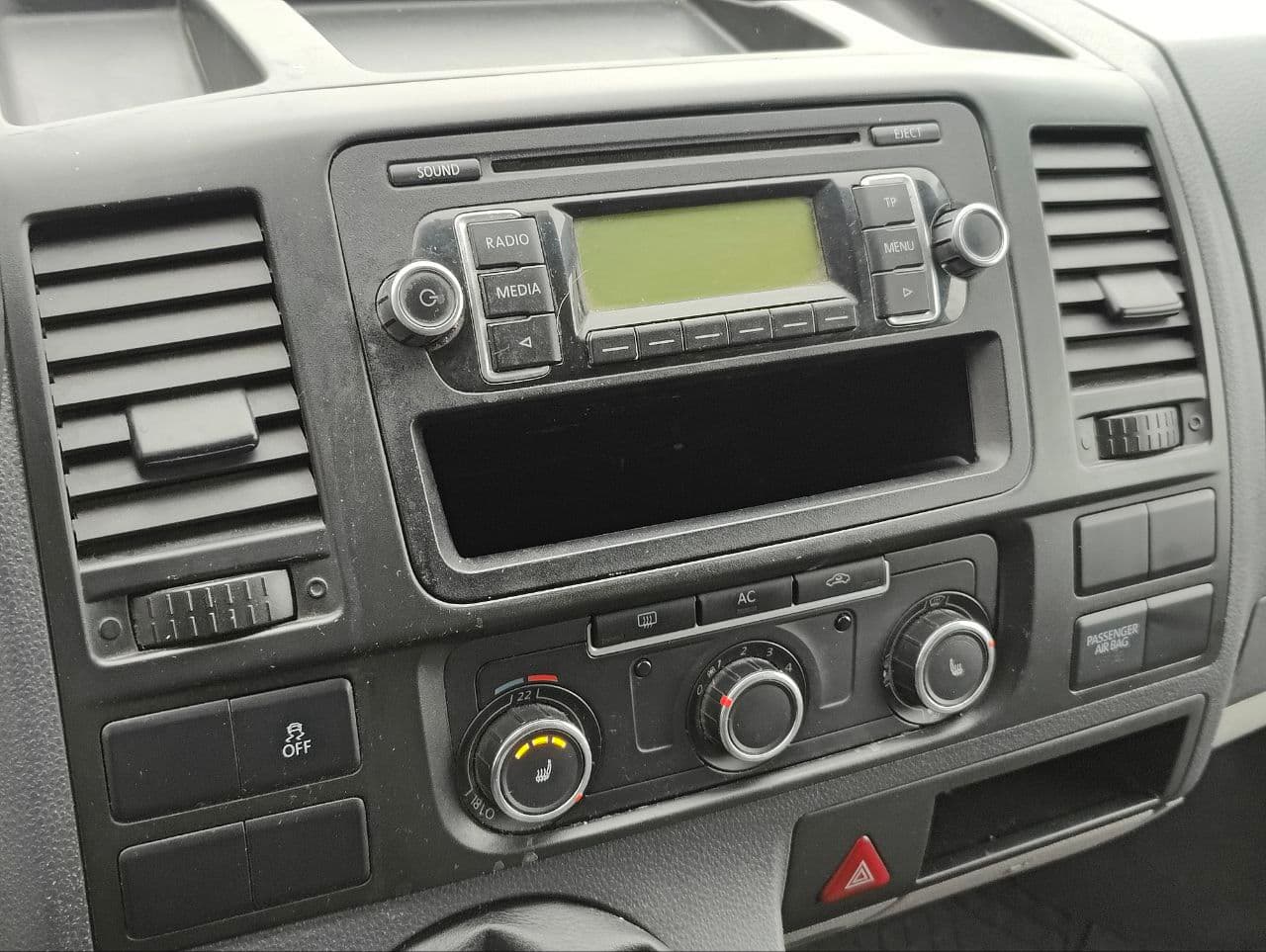 Volkswagen Transporter 2010 — Миниатюра 11