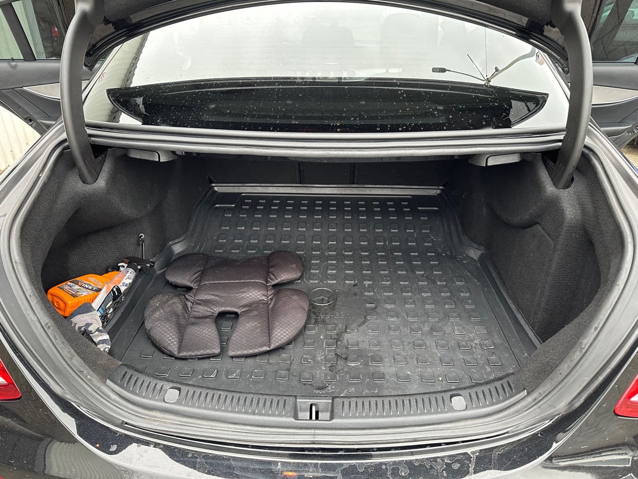Mercedes E 220 2016 — Миниатюра 18