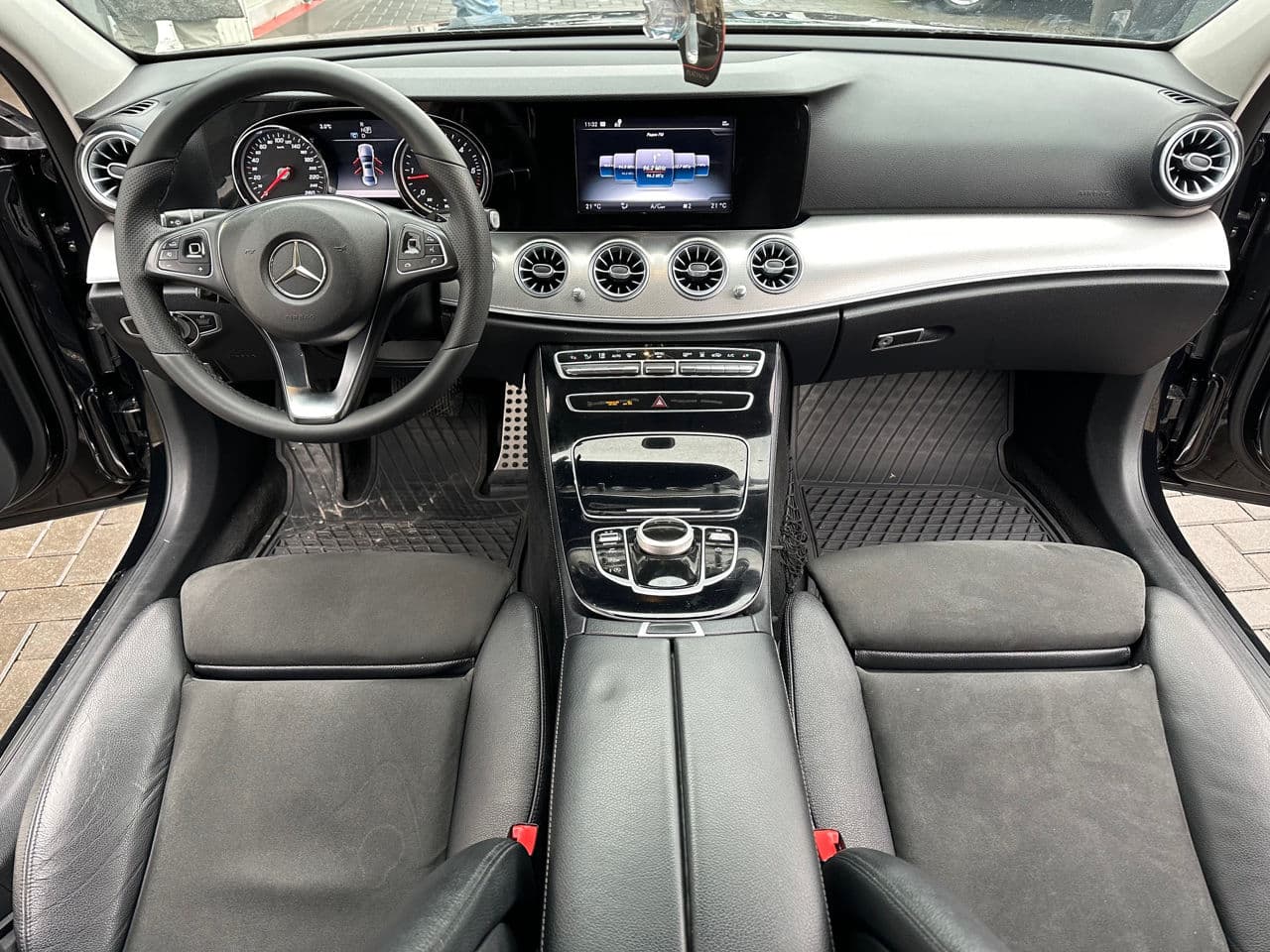 Mercedes E 220 2016 — Миниатюра 7