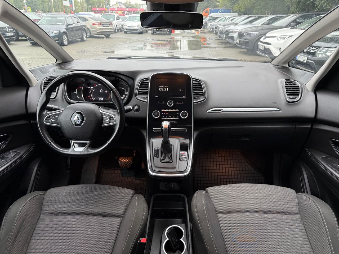 Renault Grand Scenic 2018 — Миниатюра 8