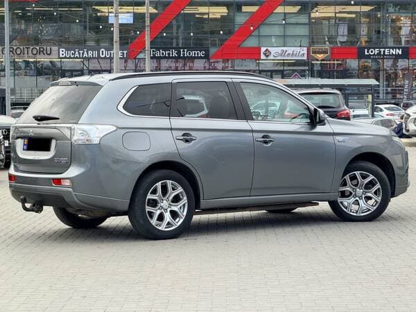 2015 Mitsubishi Outlander — Miniatură 3