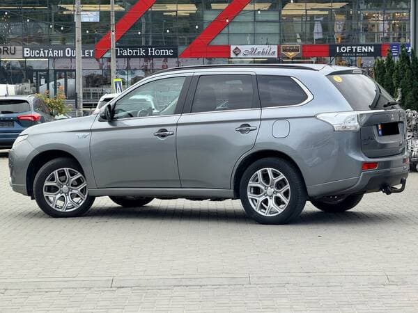 2015 Mitsubishi Outlander — Miniatură 4