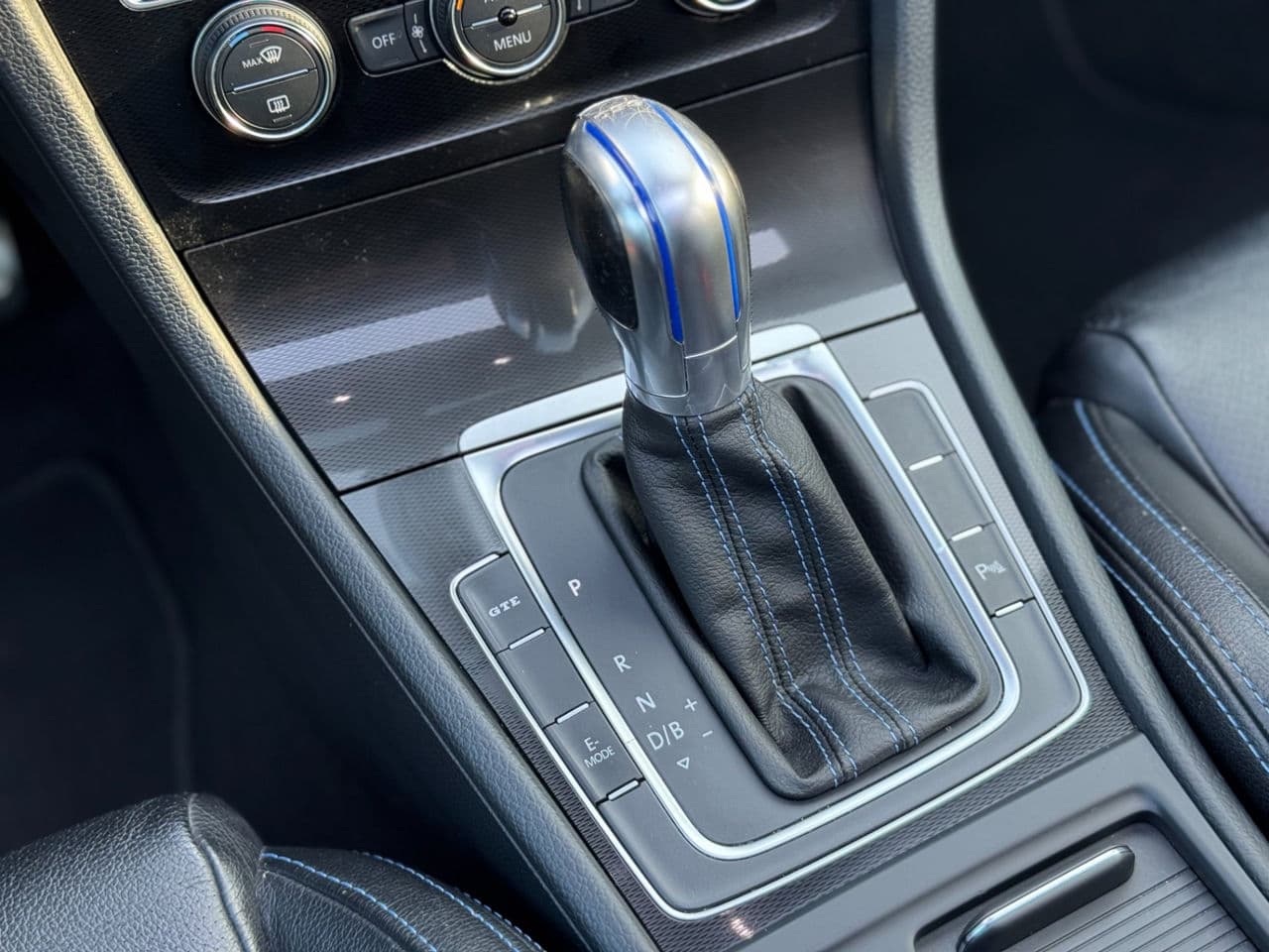 Volkswagen Golf GTE 2015 — Миниатюра 14