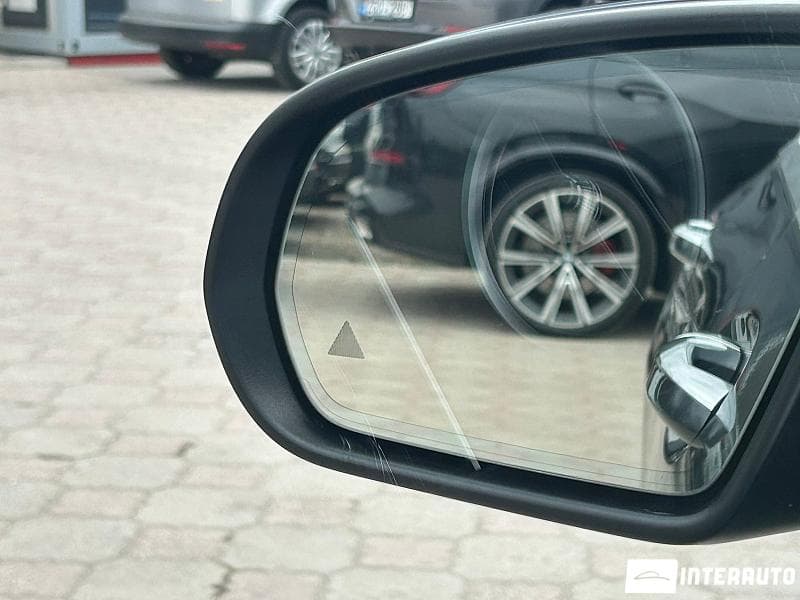 Mercedes C 300 2016 — Миниатюра 4