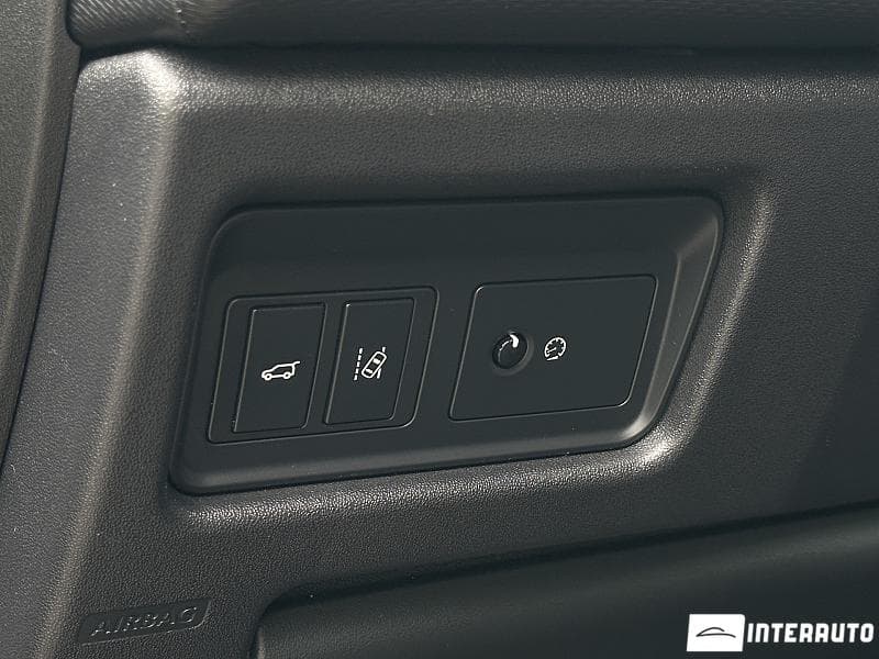 Land Rover Discovery Sport 2017 — Миниатюра 17
