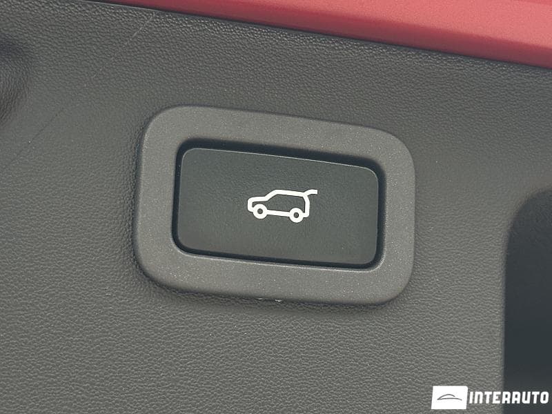 Land Rover Discovery Sport 2017 — Миниатюра 24