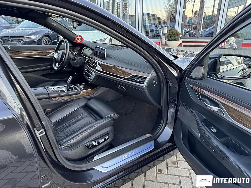 BMW 740e 2018 — Миниатюра 21