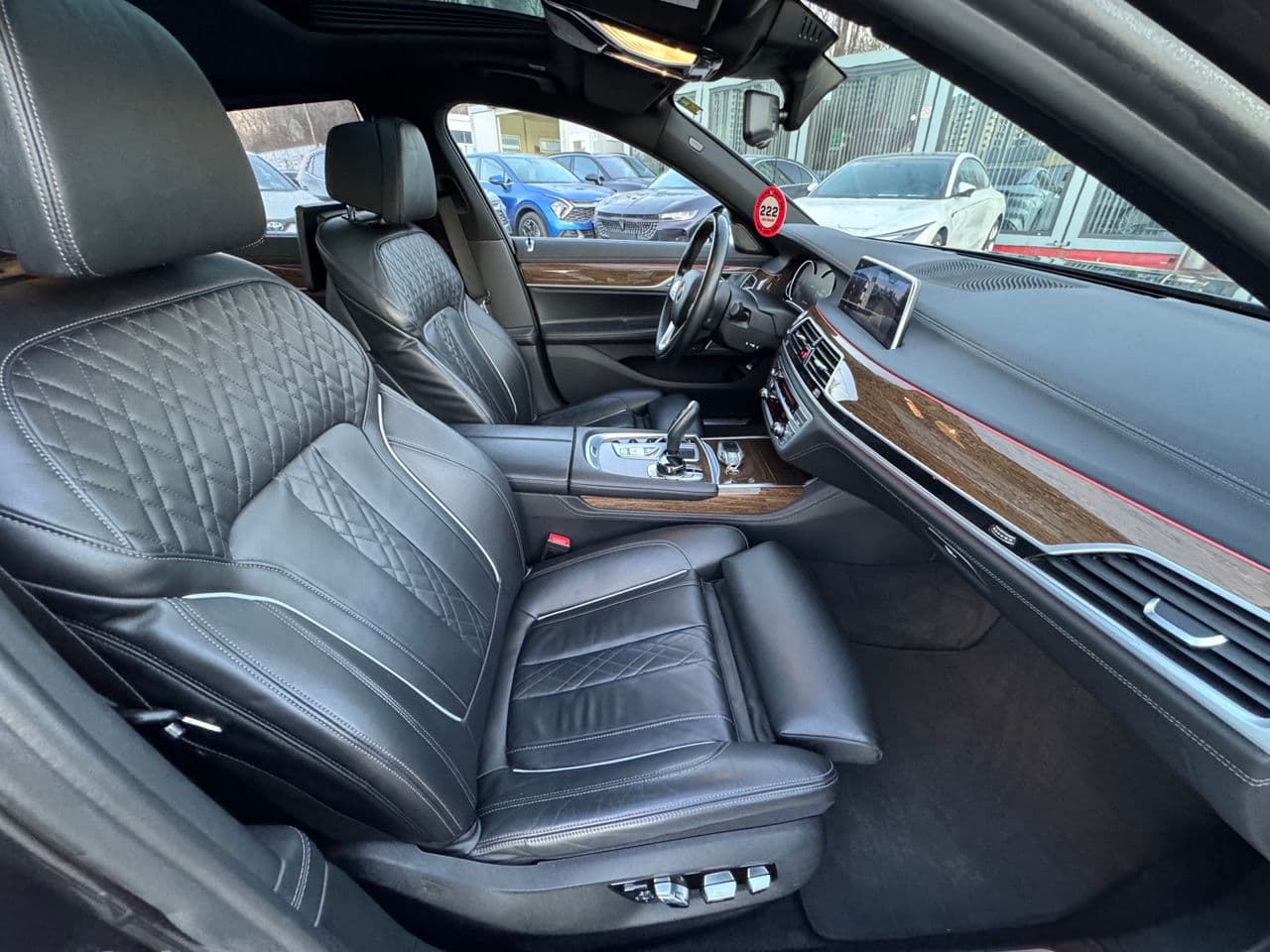 BMW 740e 2018 — Миниатюра 22