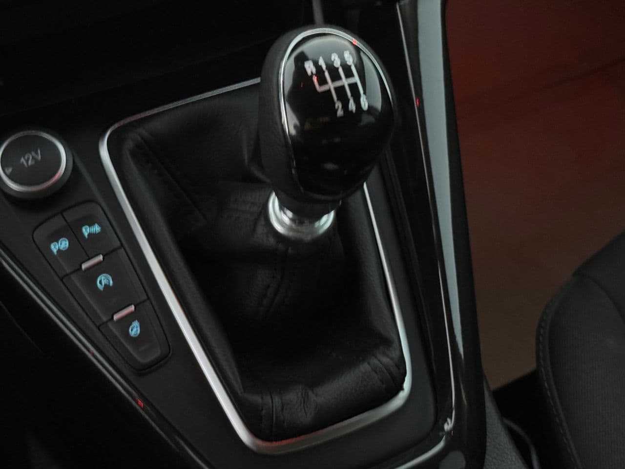 2015 Ford Focus — Miniatură 12