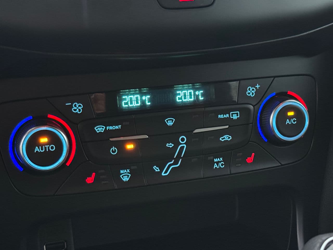 2015 Ford Focus — Miniatură 11