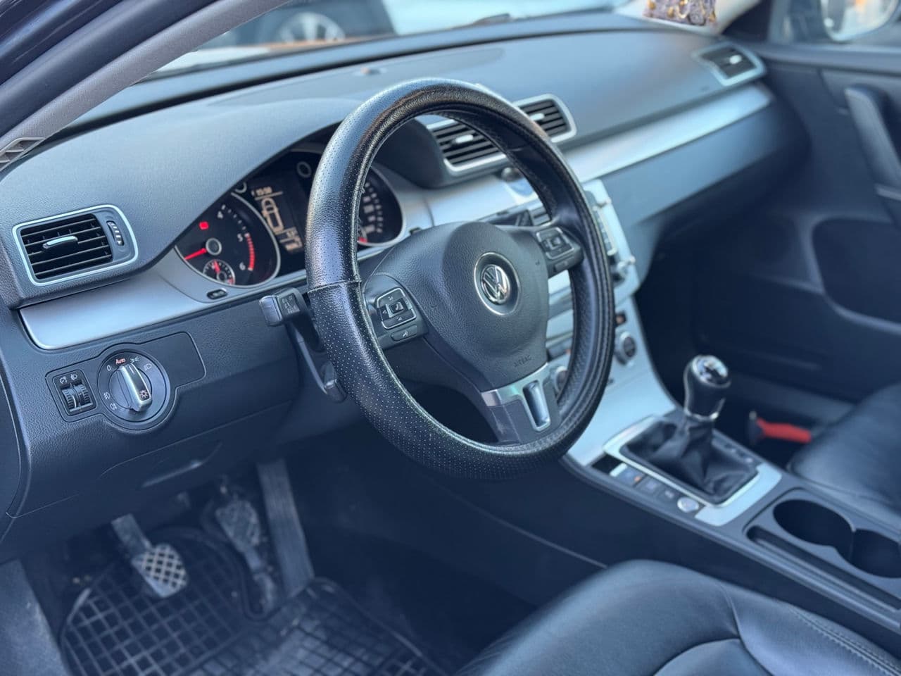 Volkswagen Passat 2013 — Миниатюра 8
