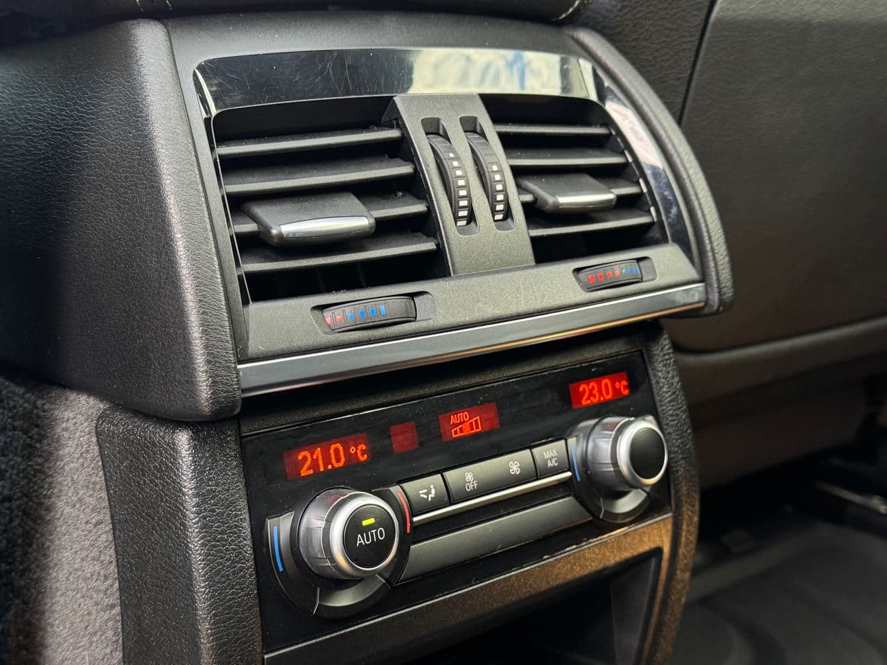 2018 BMW X5 4.0e — Miniatură 17
