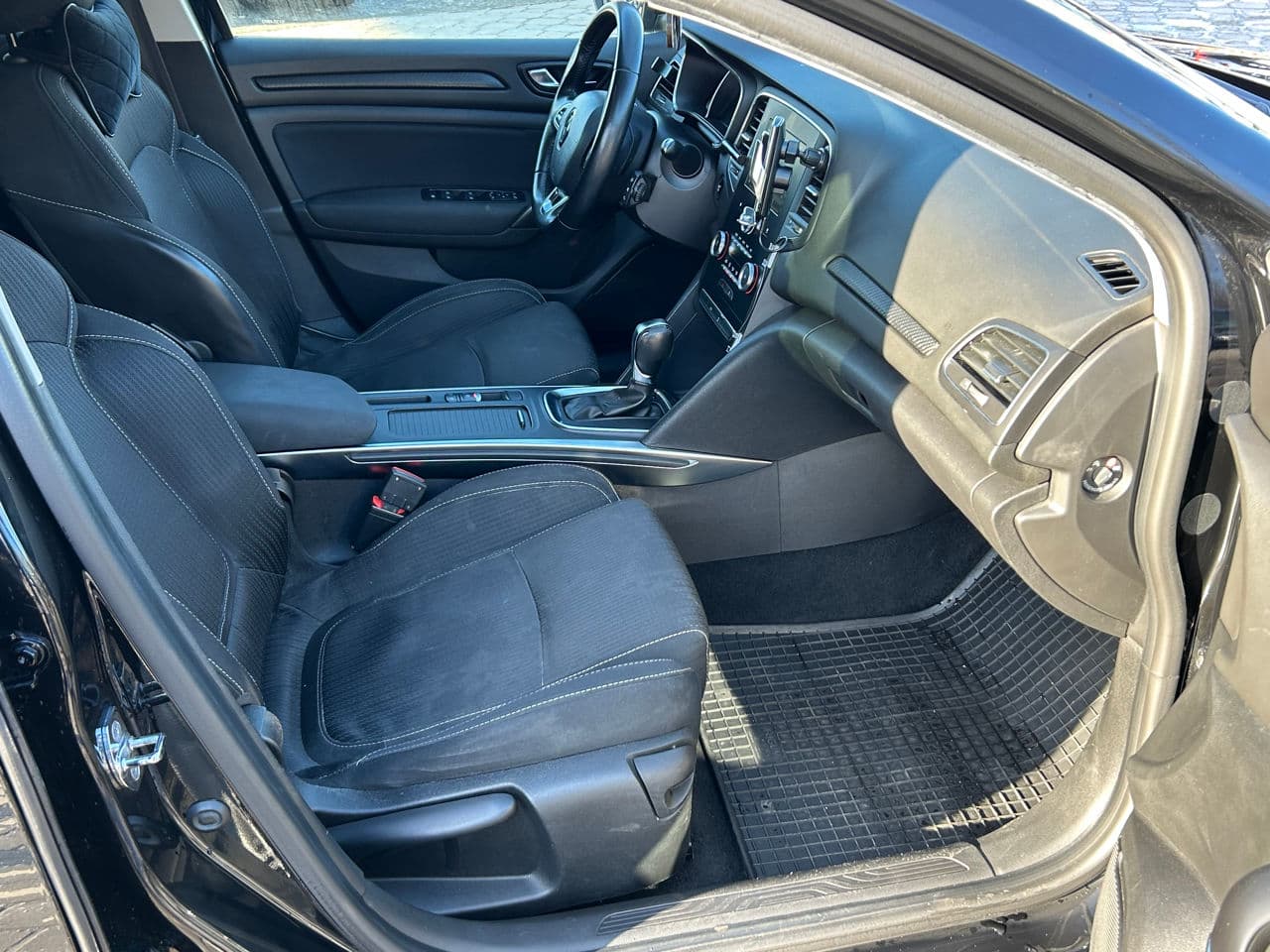 Renault Megane 2016 — Миниатюра 15
