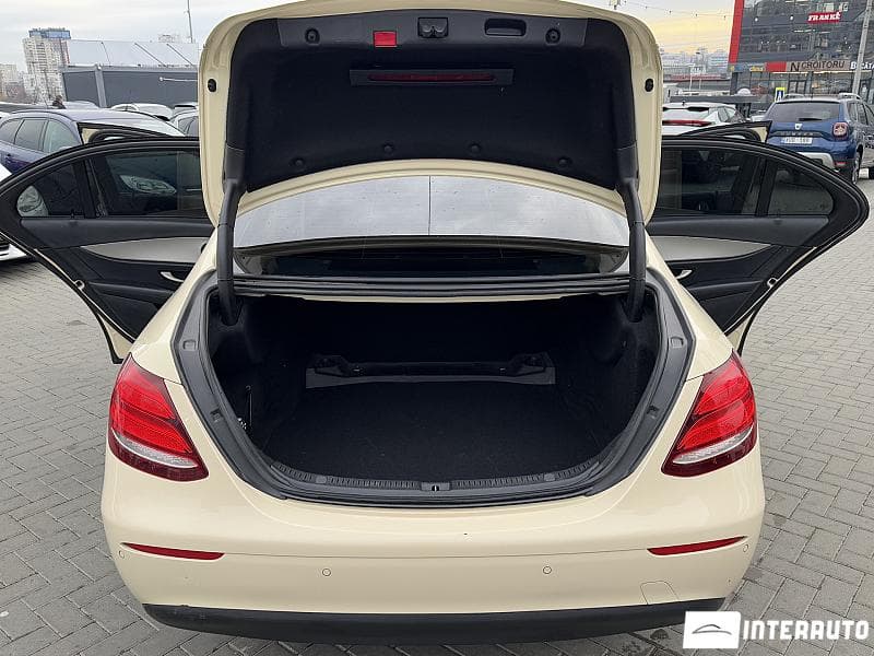 Mercedes E 200 2019 — Миниатюра 20