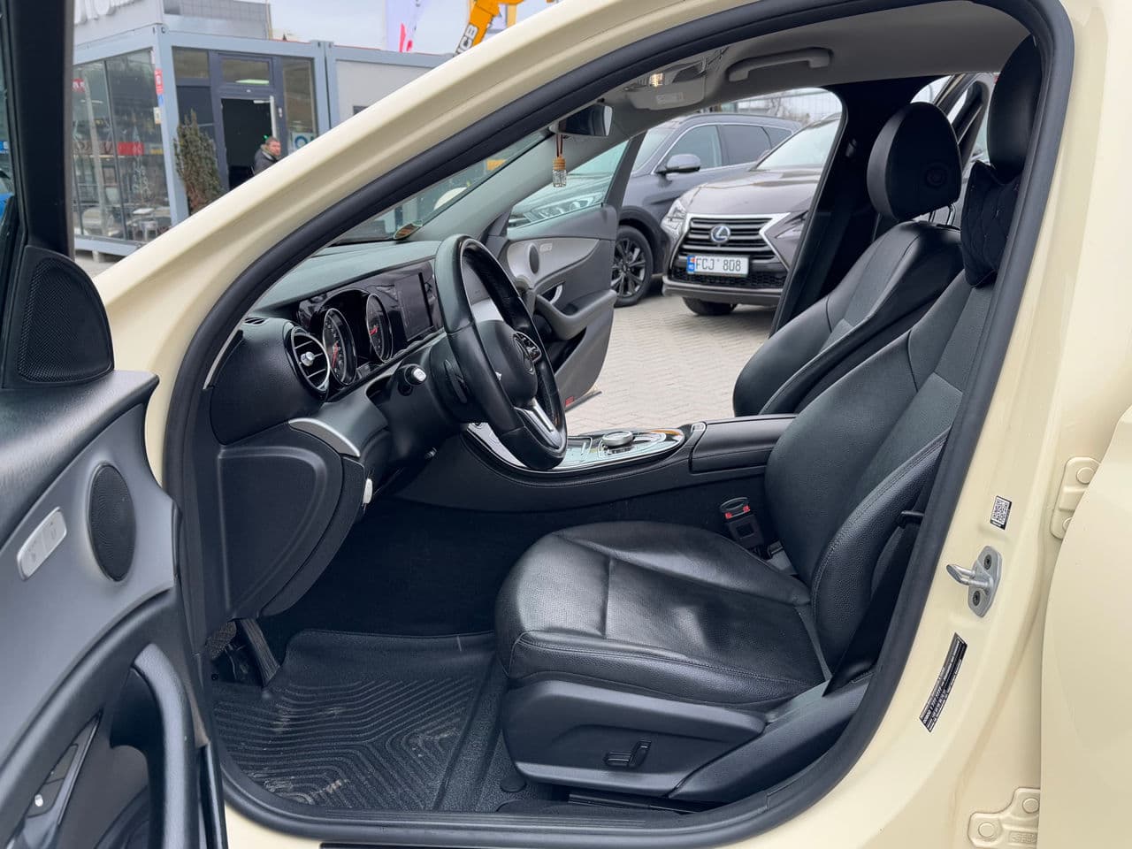 Mercedes E 200 2019 — Миниатюра 5