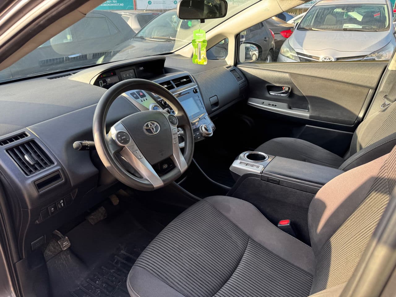 Toyota Prius Plus / V 2016 — Миниатюра 6