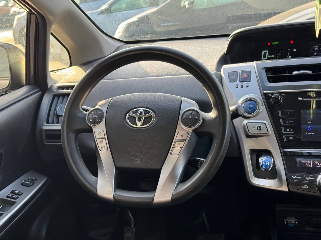 Toyota Prius Plus / V 2016 — Миниатюра 7