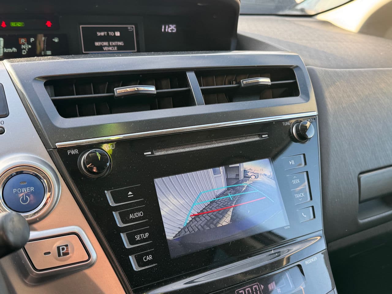 Toyota Prius Plus / V 2016 — Миниатюра 10