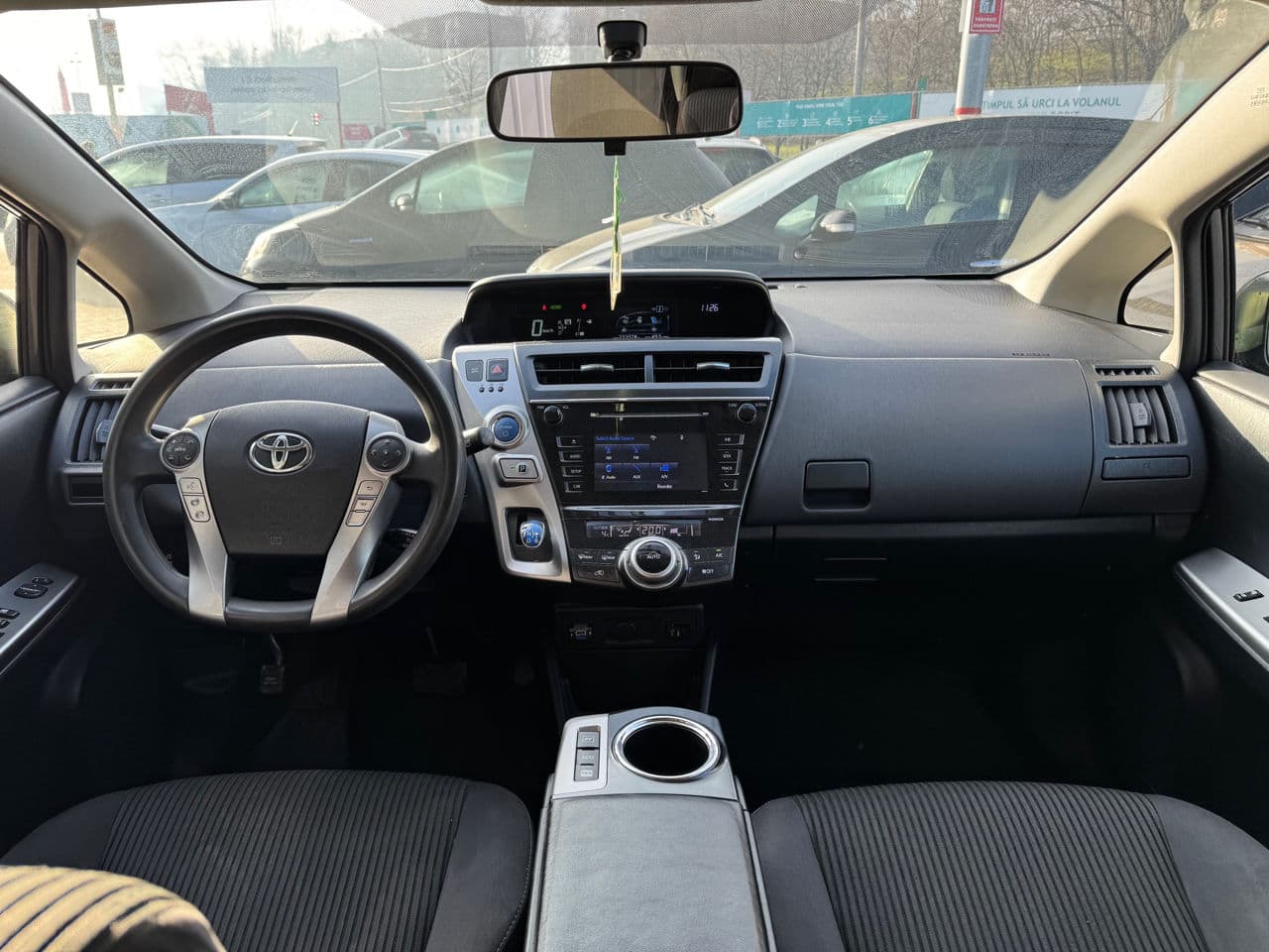 Toyota Prius Plus / V 2016 — Миниатюра 8