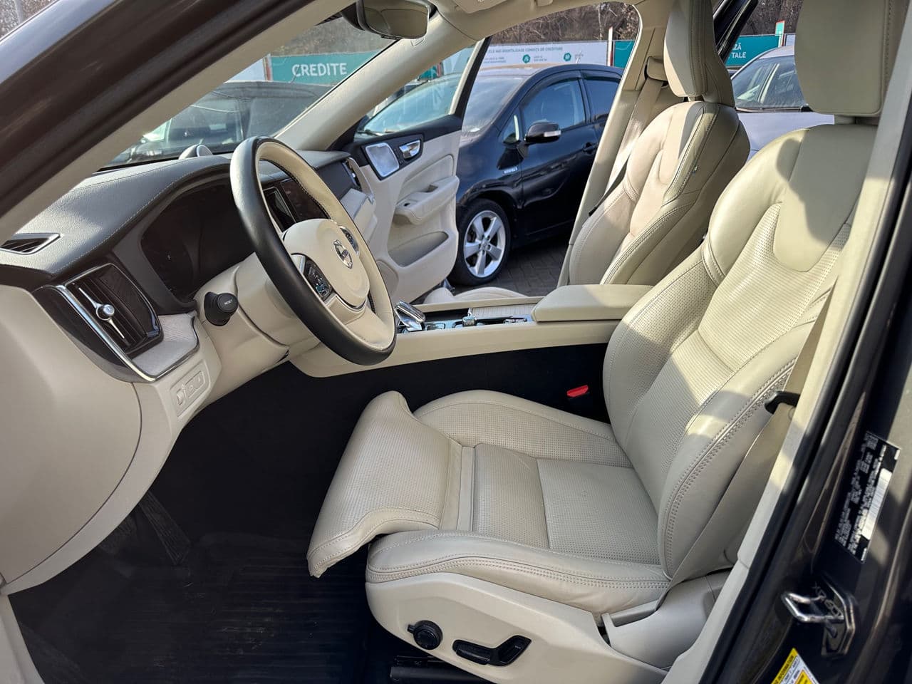 Volvo XC 60 2021 — Миниатюра 5