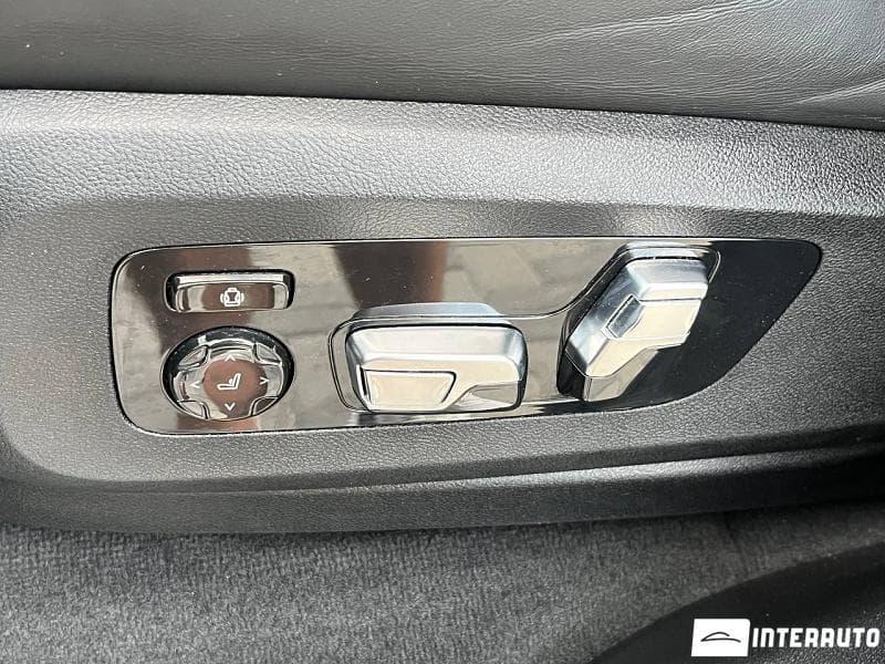 2024 BMW X5 4.0i — Miniatură 21
