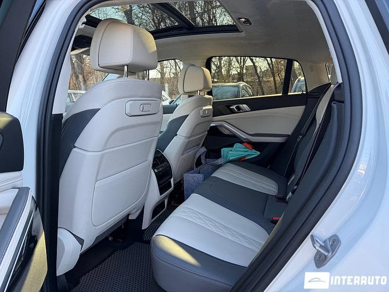 BMW X6 4.0i 2024 — Миниатюра 24