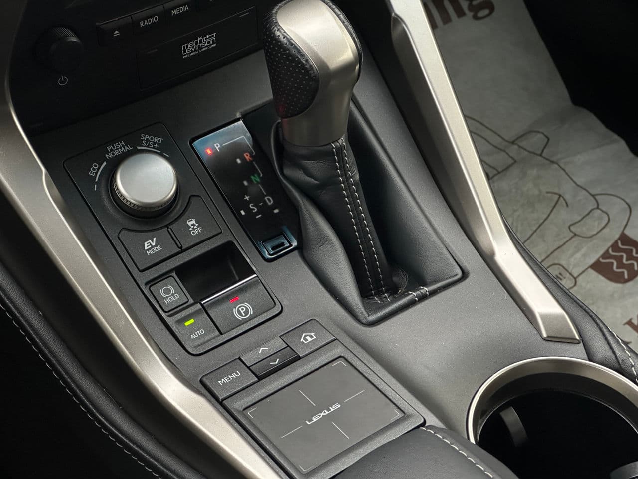 Lexus NX 300H 2017 — Миниатюра 16