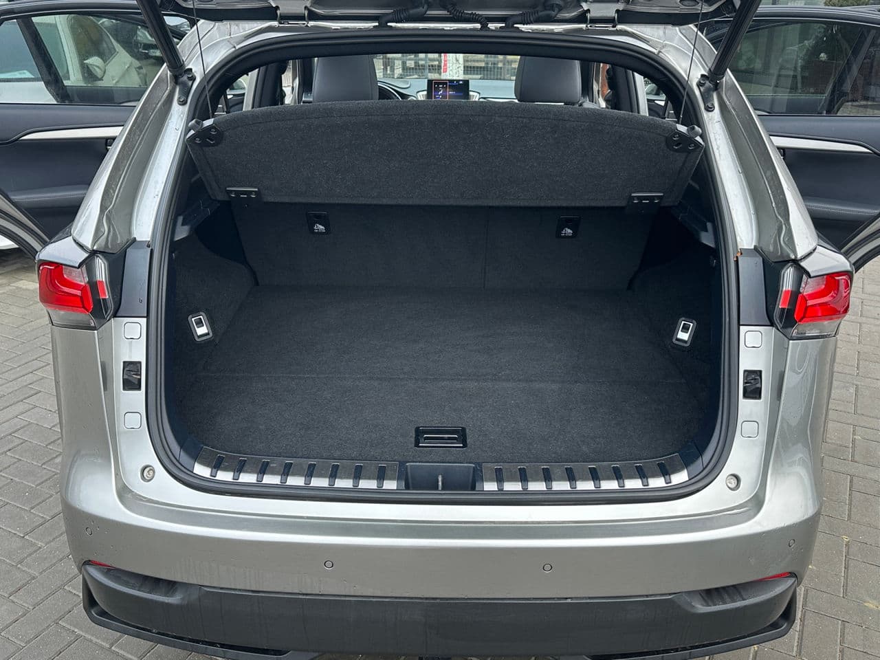 Lexus NX 300H 2017 — Миниатюра 30