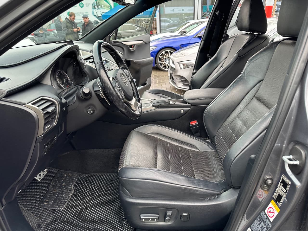 Lexus NX 300H 2015 — Миниатюра 5