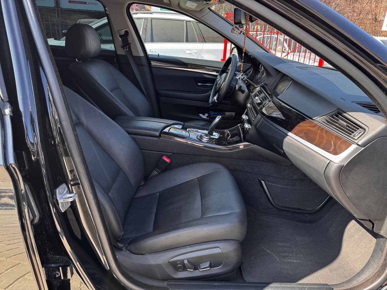 BMW 528 2014 — Миниатюра 6