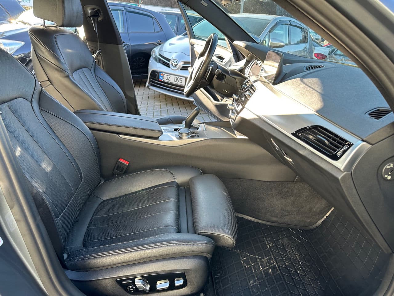 BMW 520 2017 — Миниатюра 6