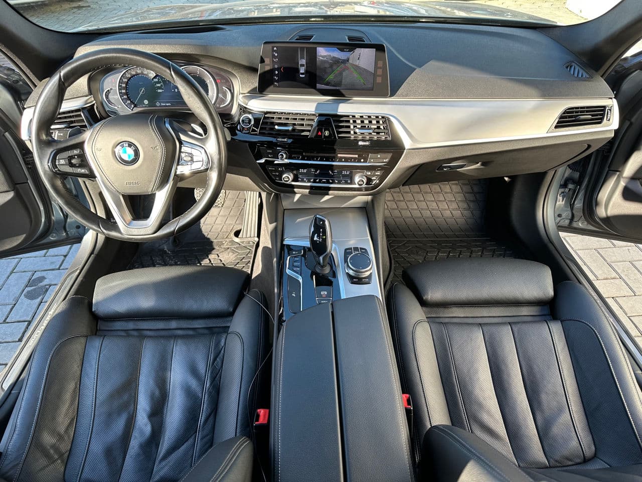 BMW 520 2017 — Миниатюра 8