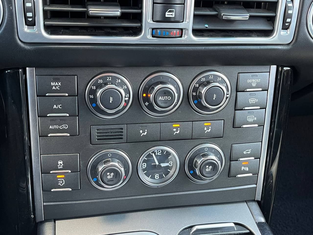Land Rover Range Rover Vogue 2011 — Миниатюра 14