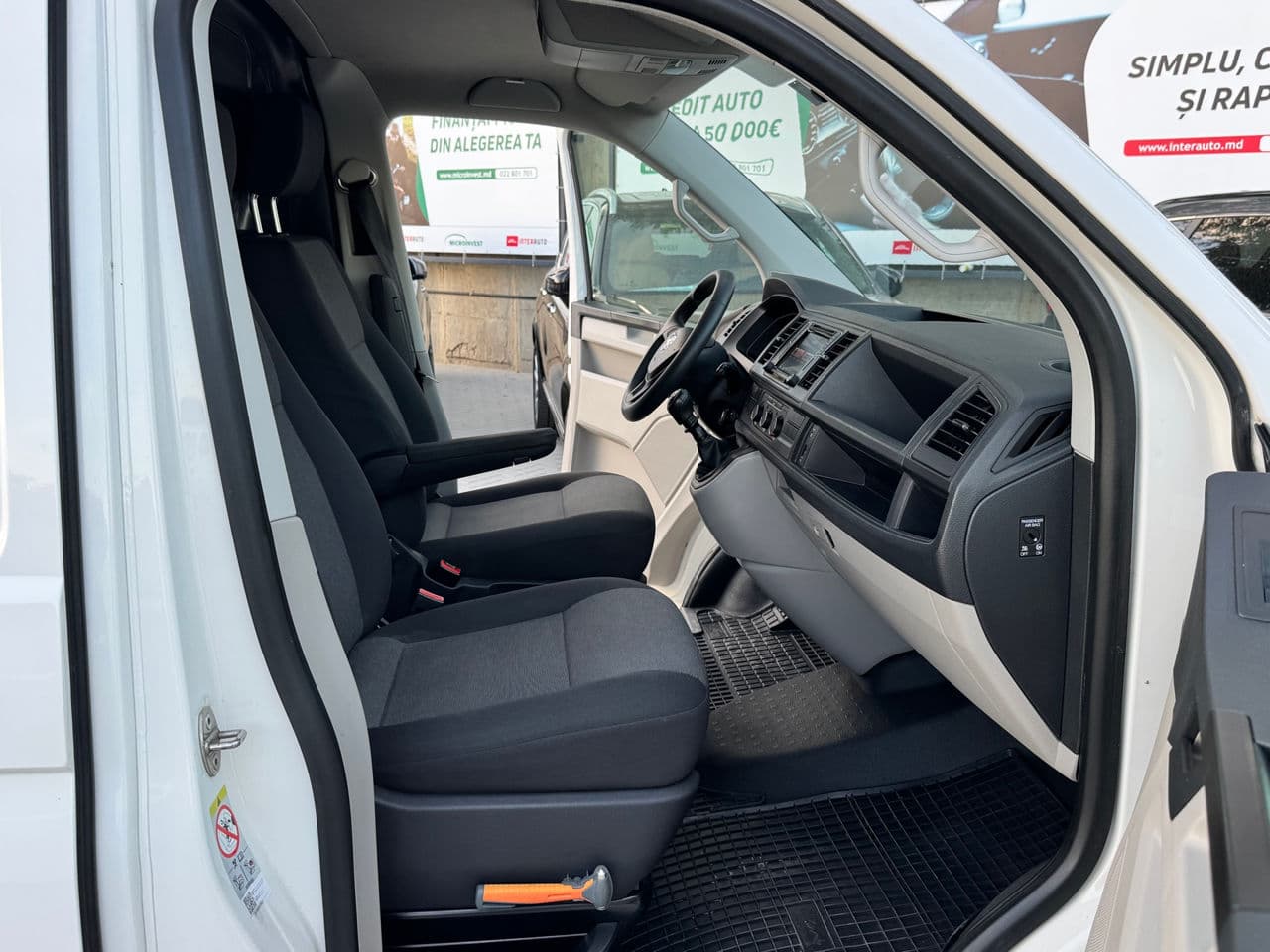 Volkswagen Transporter 2017 — Миниатюра 13