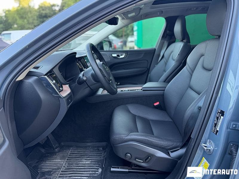 Volvo XC 60 2023 — Миниатюра 5
