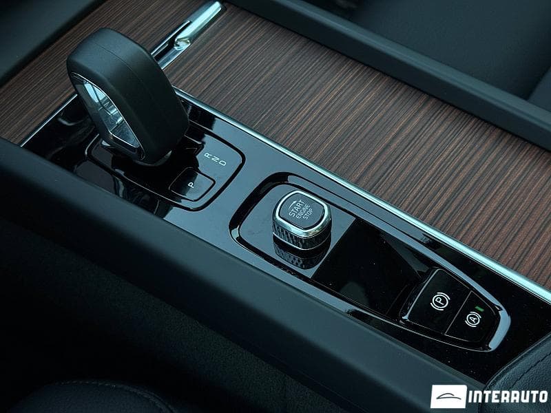 Volvo XC 60 2023 — Миниатюра 12