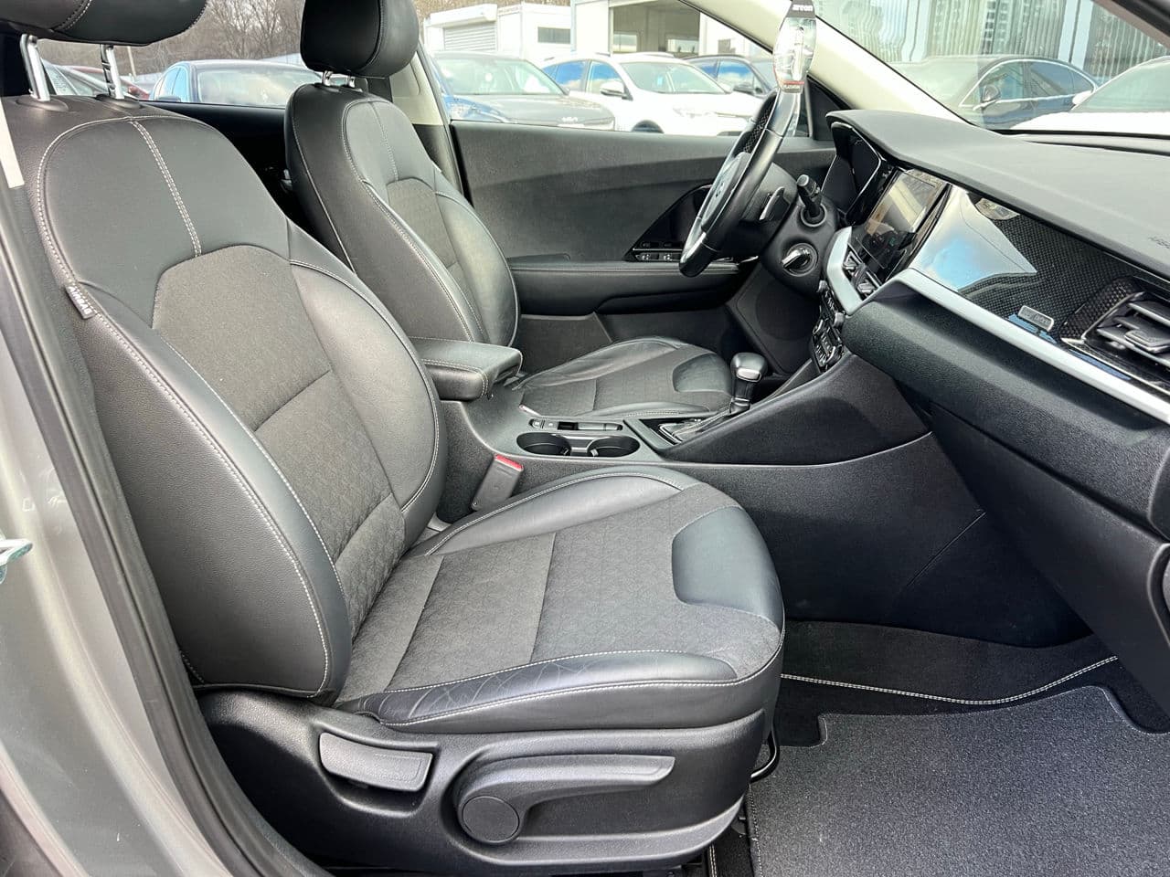 Kia Niro 2019 — Миниатюра 16