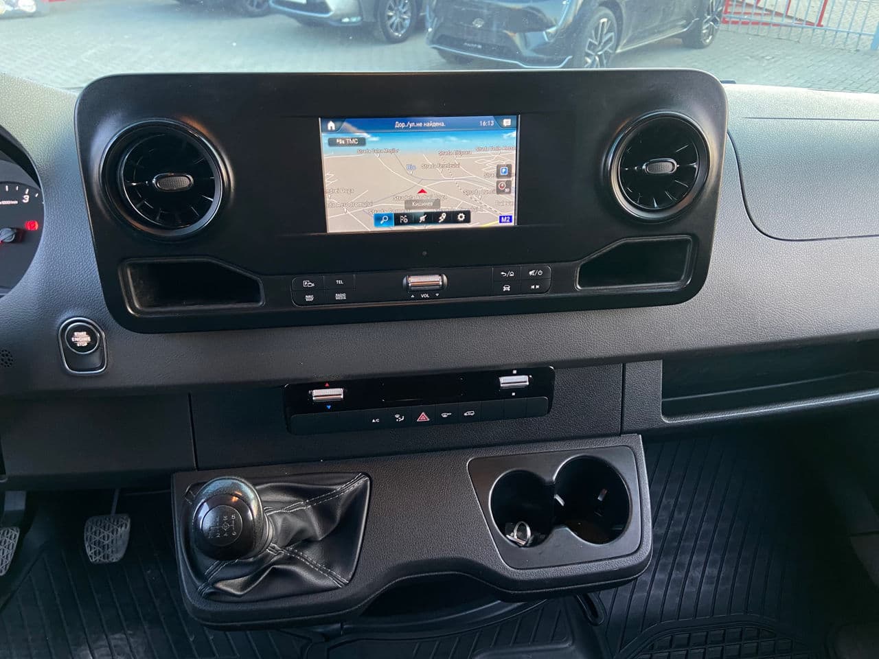 Mercedes Sprinter 2018 — Миниатюра 13
