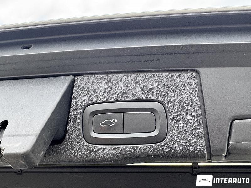 Volvo XC 60 2018 — Миниатюра 24
