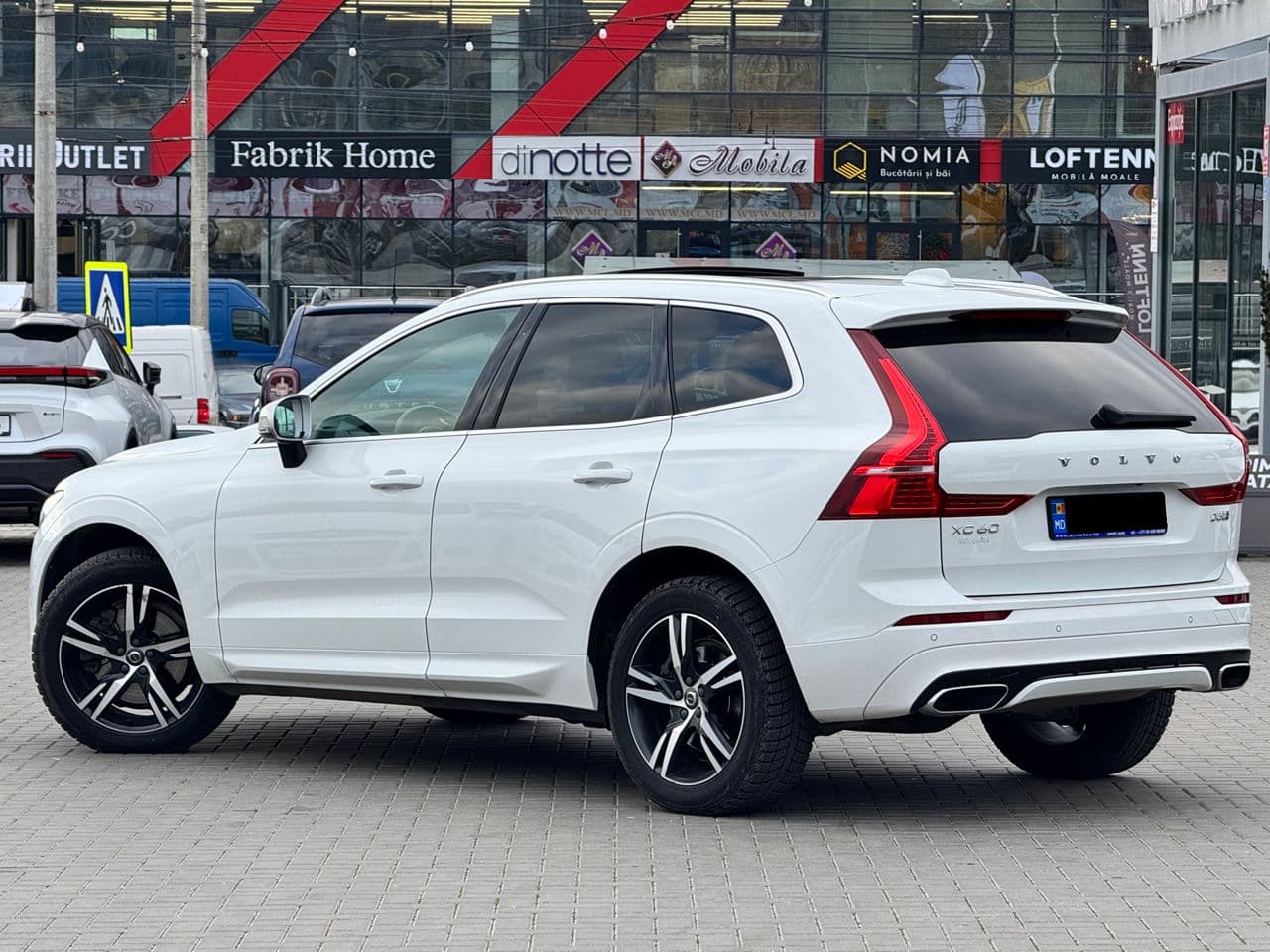 Volvo XC 60 2018 — Миниатюра 4