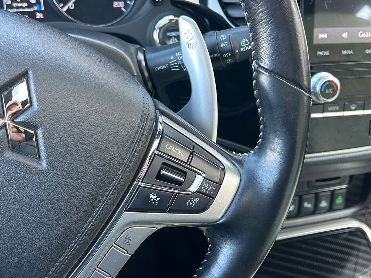 Mitsubishi Outlander 2019 — Миниатюра 9