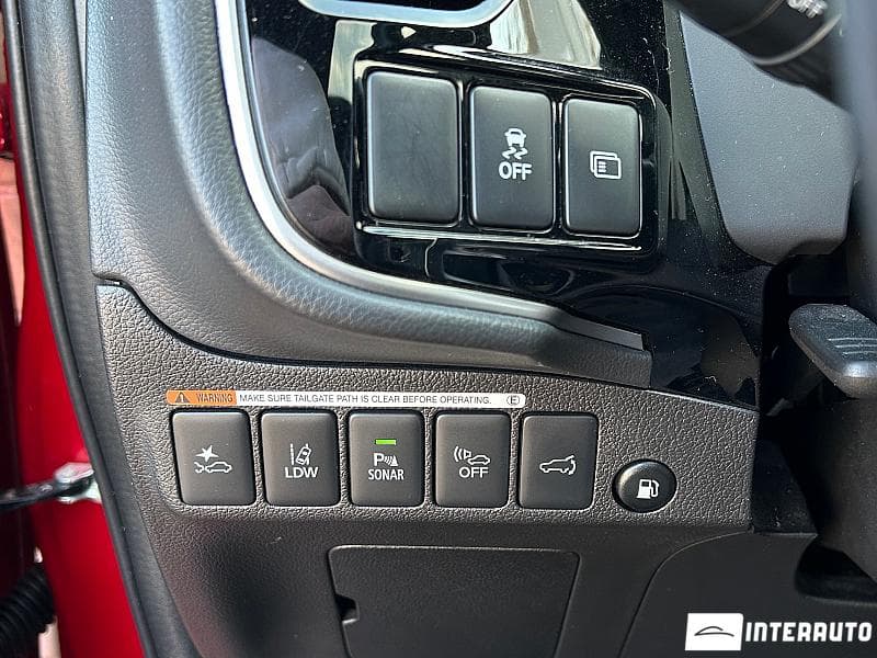 Mitsubishi Outlander 2019 — Миниатюра 12
