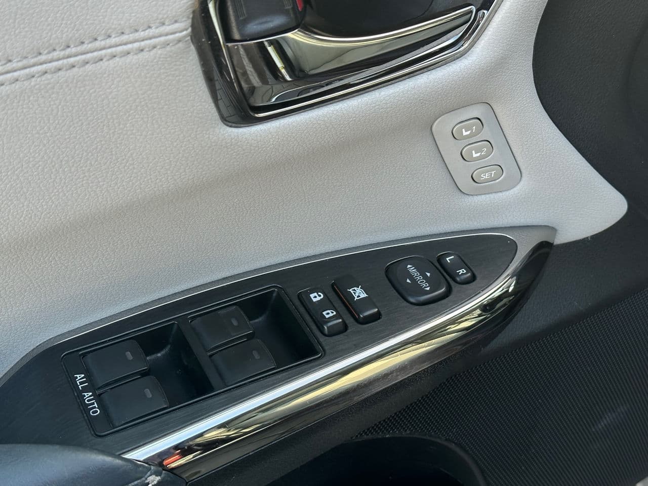 Toyota Avalon 2013 — Миниатюра 7