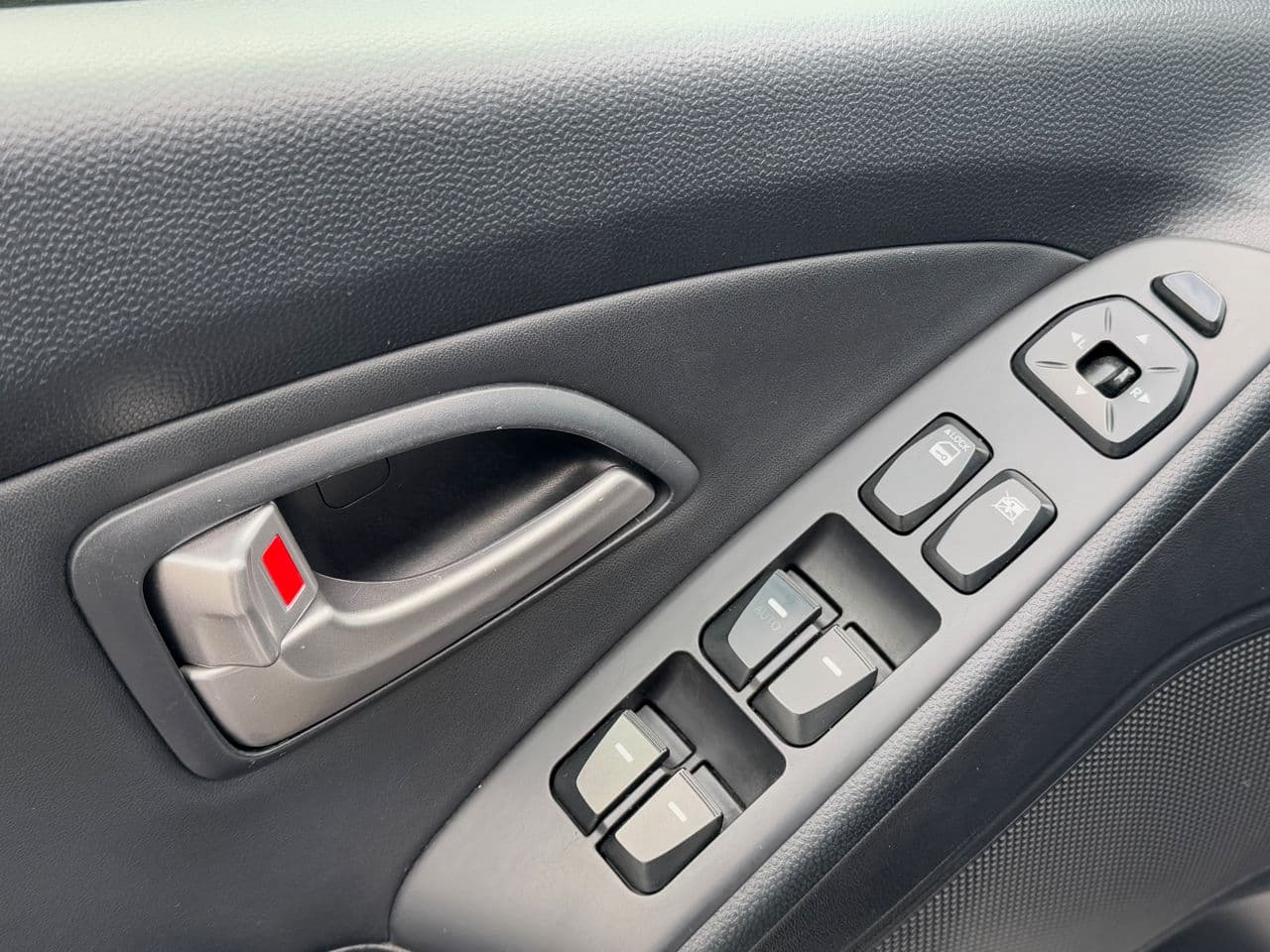 Hyundai ix35 2011 — Миниатюра 14