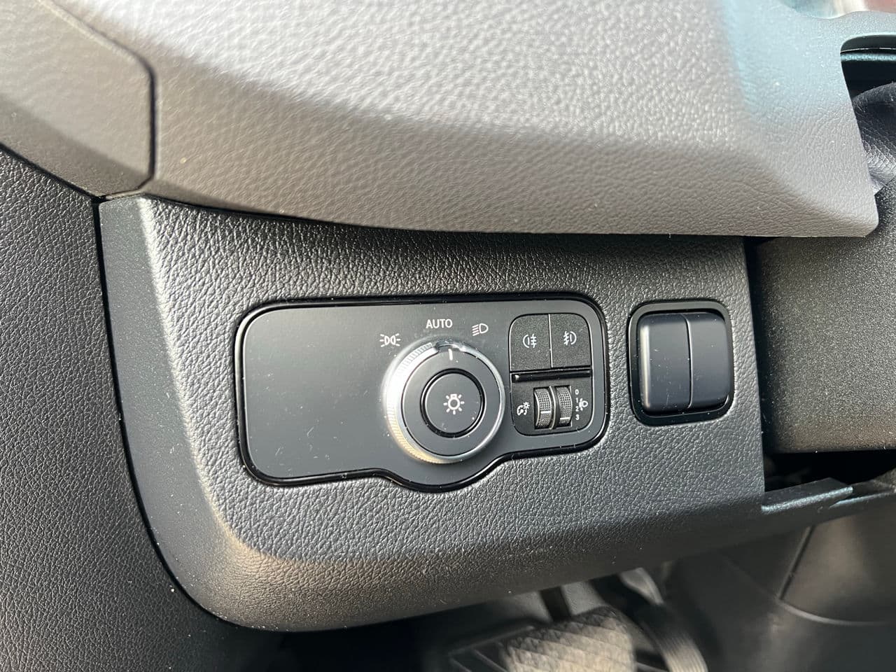 Mercedes Sprinter 2018 — Миниатюра 9